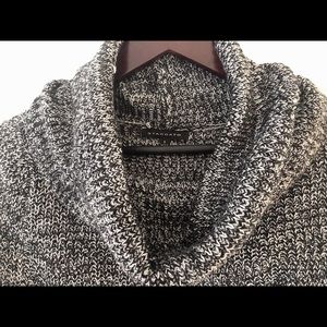 NWOT Long Leggings Sweater from Zuily Size Small